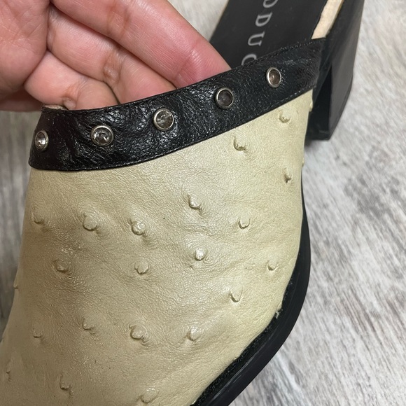 Vadduccui Ostrich Shoes - Picture 5 of 7